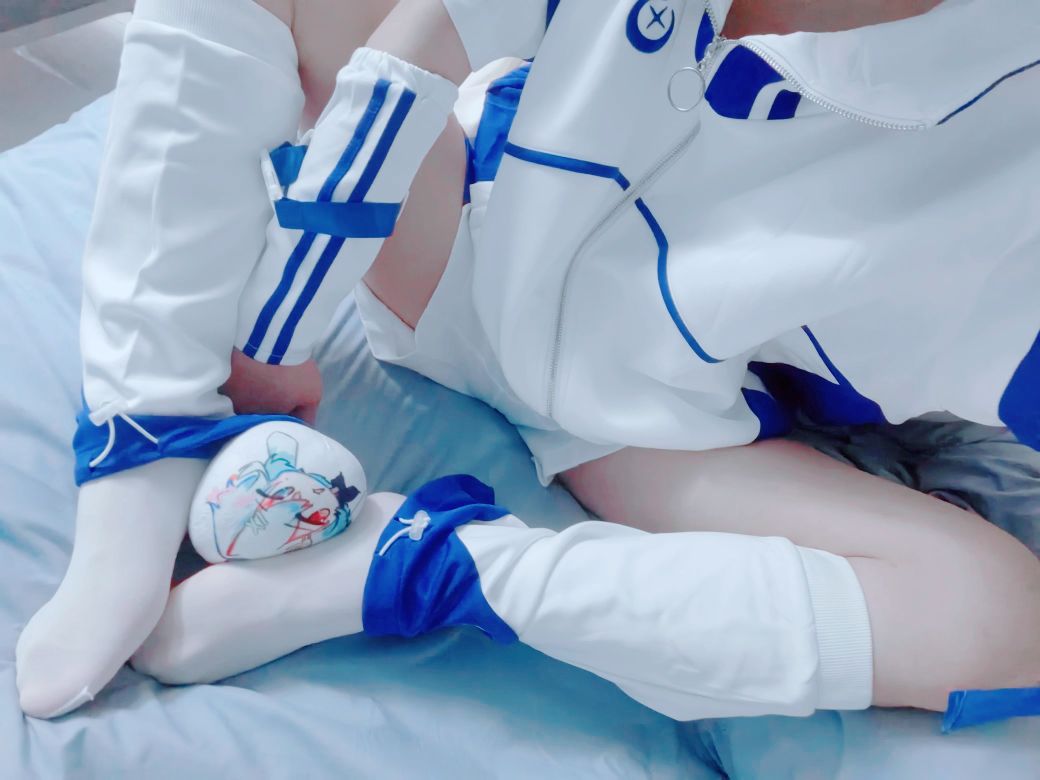 Momomomo_ran's tweet photo. 正在孵@rebi2025的蛋~
Hatching @ rebi2025's eggs ~ https://t.co/d9UgpfuaMK