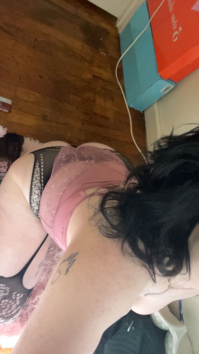 Summer4OF's tweet photo. Oops… my camera caught me being bad again. Rate the mischief 1-10? 🙈🔥 https://t.co/OfQvD5HtKE
