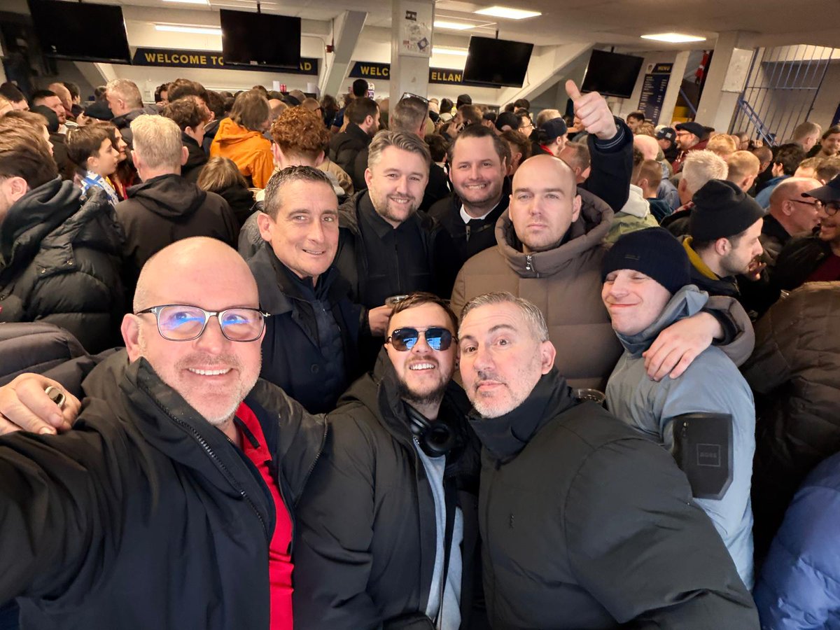 Gooner74Rg's tweet photo. Crackerjack of a day with the chaps yet again.
Thirty five years of following The Arsenal on the road week in week out. It's not always pretty, a bit like us but let's have it right it's a privilege and one I'll never take for granted.
##AlwaysArsenal ๐ https://t.co/fjKZGe7Q8k