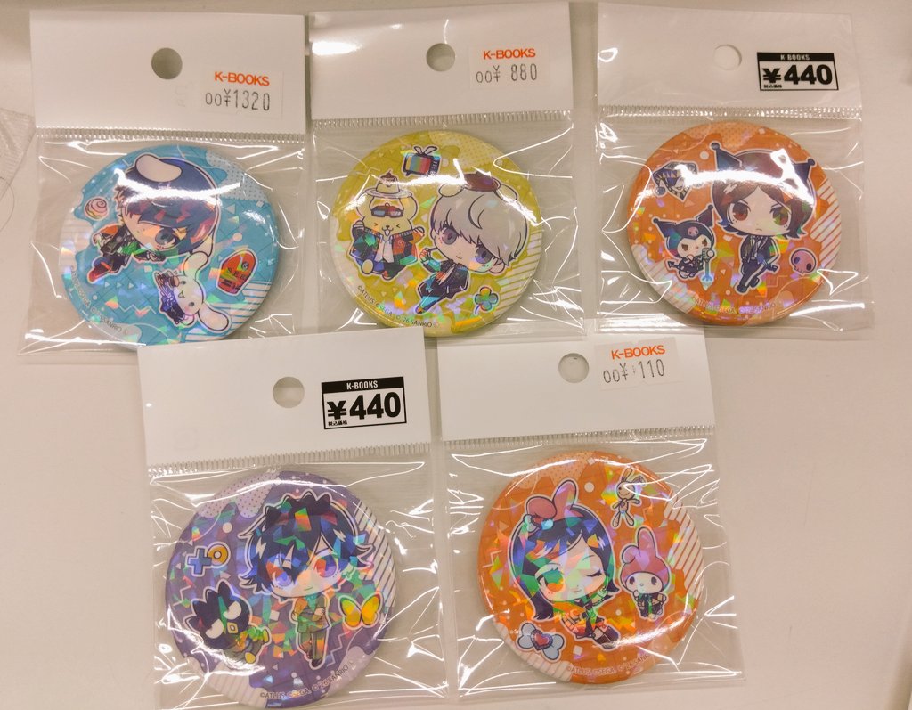 入荷情報】 ペルソナシリーズ サンリオコラボグッズ カード 缶バッジ