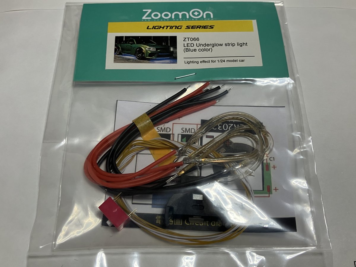 お試しでZoomonのアンダーネオン を光らせて、180SXをモデルに サイド