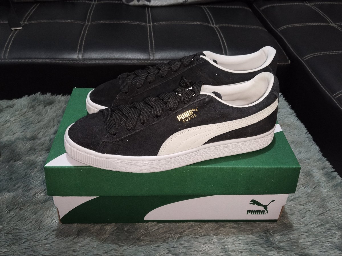 everywinterdays's tweet photo. #wts #zonauang #BU 

Wts BU 
Puma Sepatu Suede Classic XXI Trainers
Sepatu puma bnwb (brand new with replace box) 
Ukuran 39
Price Rp 500.000

DM for more ya❤ https://t.co/MWx7859XsU