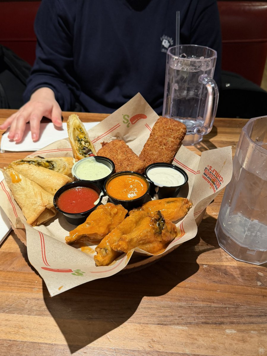 ROOBix_cube's tweet photo. I have completed a Hajj to Long Island Chili’s. It was glorious https://t.co/55mknUvFBF