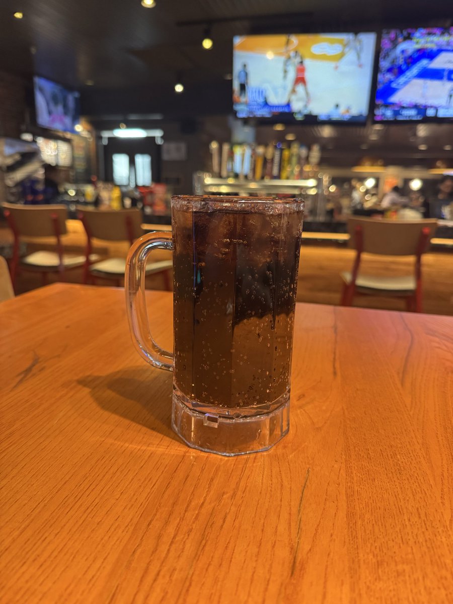 ragzide's tweet photo. @drpepper Ordered a Dr. Pepper bc I heard it was good and nice *do do doot* https://t.co/8x7MrrYLsH