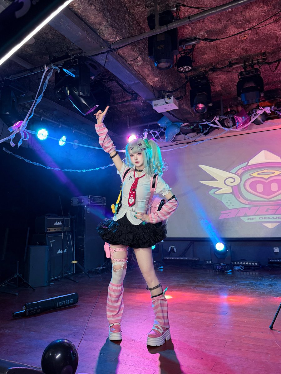 害羞7 tweet media