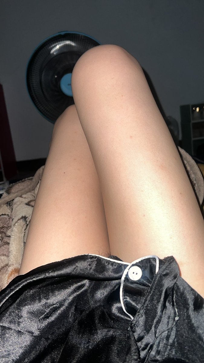 P_444😋😋 tweet media