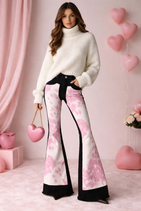 amomentofnow's tweet image. New to the shop ✨ Black Pink Rodeo Cowhide Bell Bottom Jean brings a fresh feel to our latest arrivals.
by GJG Denim shortlink.store/6liuczsktmhd
#NowInStore #NewFind #BoutiqueLove