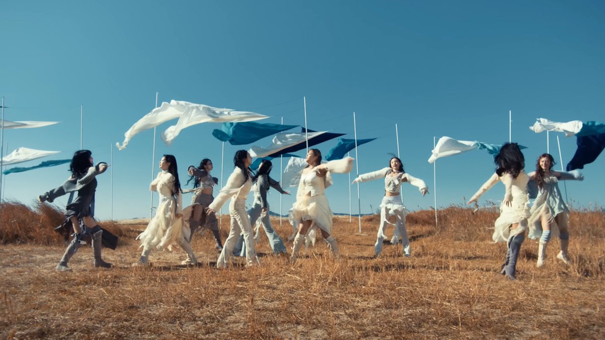 PopBase's tweet image. 2 years ago today, TWICE released ‘I GOT YOU.’