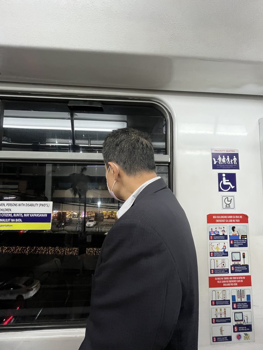 gmanews's tweet photo. TAIWAN MINISTER’S FIRST MRT RIDE 🚆

LOOK: Taiwan Minister Michael Lee had his first-ever MRT ride.

Lee boarded at the Araneta–Cubao Station, where he observed the train line’s infrastructure and systems before alighting at Ayala Station.

The trip took only 20 minutes, a clear contrast to road travel during peak traffic, according to the post.

Courtesy: Taiwan in the Philippines/Facebook