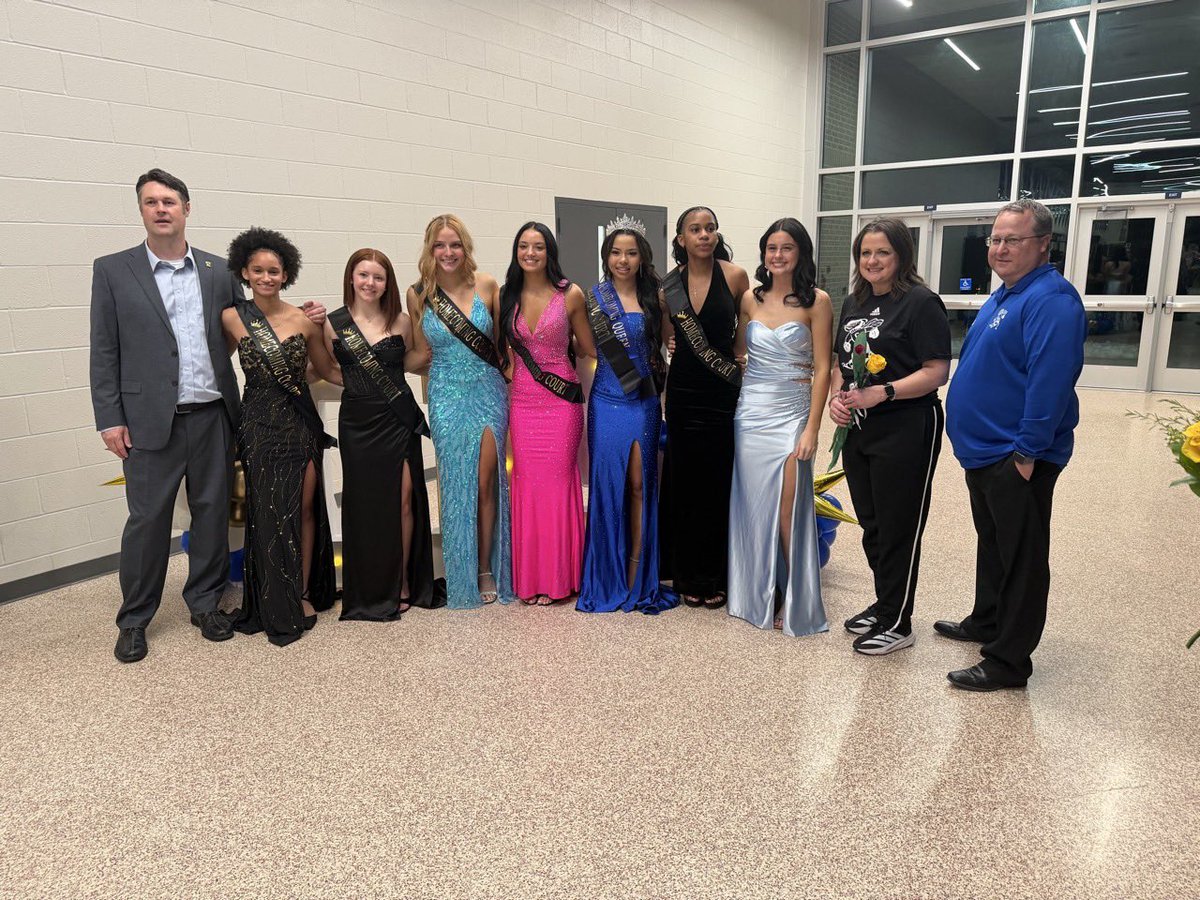 Lady Jacket Basketball tweet media