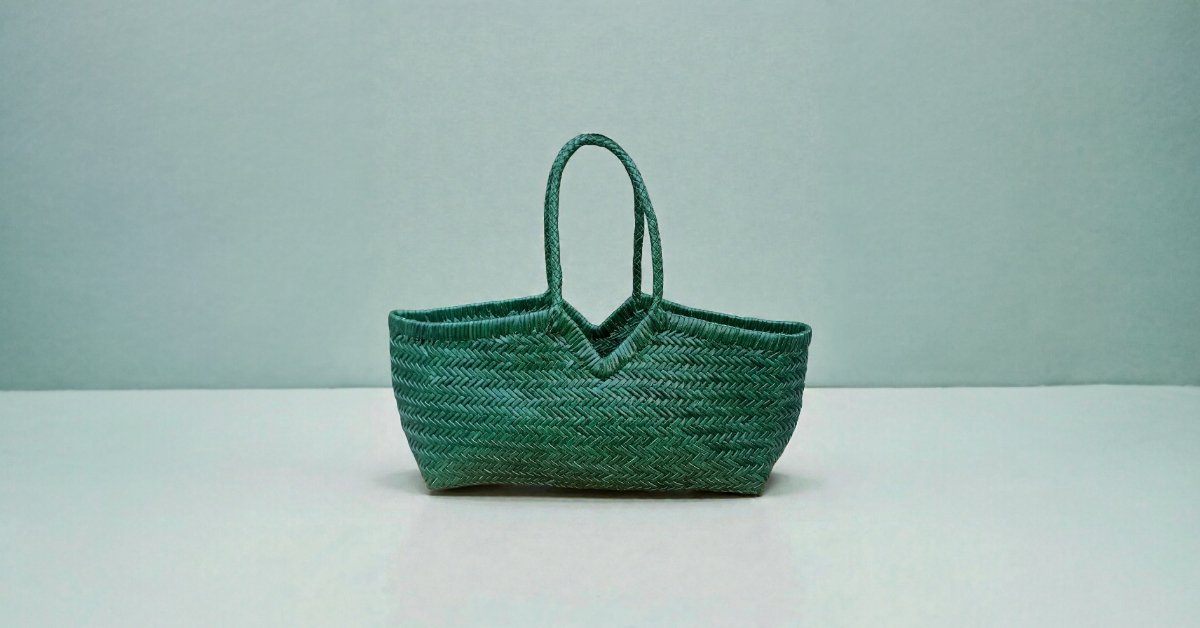 stysion's tweet photo. Handmade leather woven bag reflects a quieter kind of luxury where texture speaks before logos and quality is felt, not explained. The deep green tone, the balanced weave, and the natural structure come together in a piece designed to age beautifully. https://t.co/8gennhlyes
