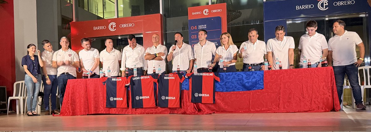 Comisión directiva #CerroPorteño. 

Presidente: <a href="/blasreguera/">Blas Reguera</a>.

➡️Vicepresidentes:
* <a href="/luchooe/">lucho ortega</a>.
* <a href="/RubenRCerro/">Rubén Recalde</a>.
* <a href="/toteriquelme/">Tote Riquelme</a>.
* <a href="/caroldebestard/">Carolina de Bestard</a>.

▪️Miembros titulares:

* <a href="/Gusago10/">Ing. Gustavo Samaniego</a>.
* <a href="/LuisLavigne/">Luis Lavigne</a>.
* <a href="/jlumotorsport/">jose luis jacquet</a>.
* <a href="/Aty_Figueredo/">Atilio Figueredo</a>.
* <a href="/FeFerreira23/">Federico Ferreira 🇵🇾</a>.
* <a href="/enribiedermann/">Enrique Biedermann</a>.
*