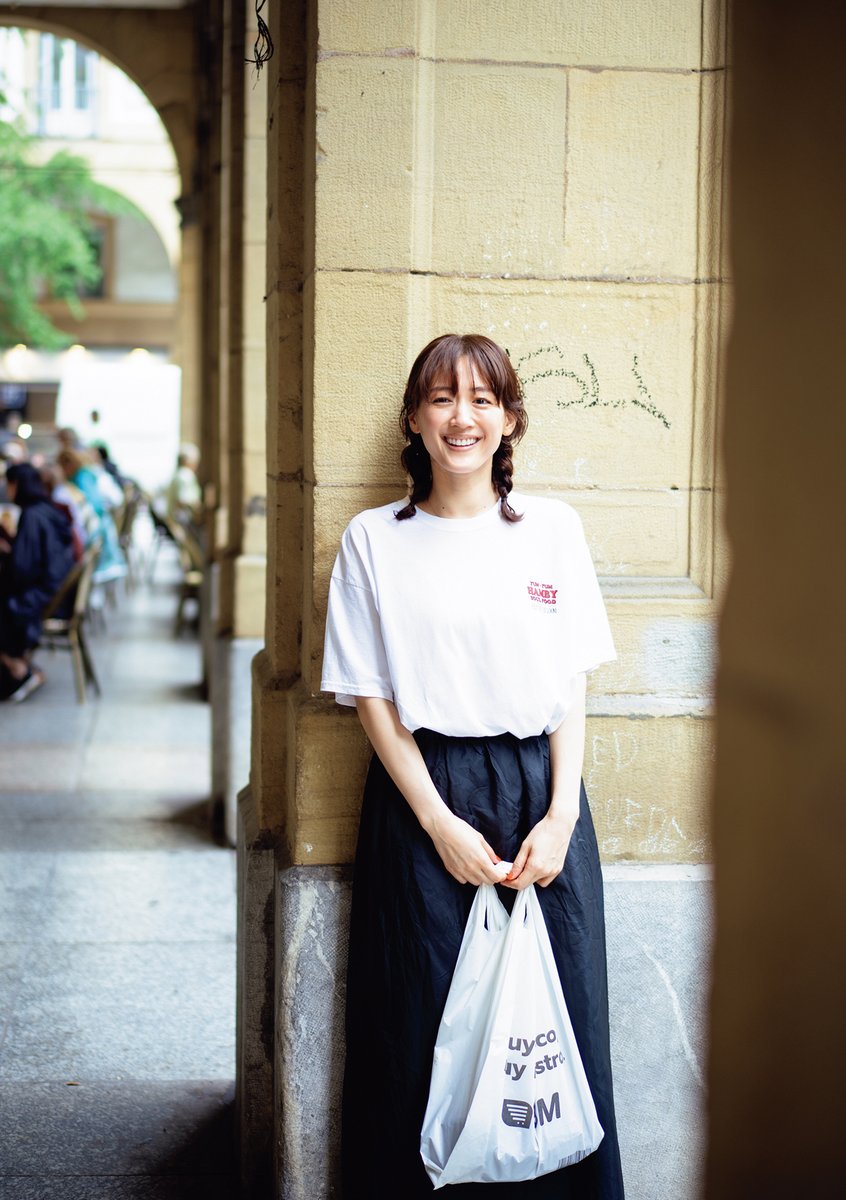 食べて、食べて、食べまくる綾瀬はるかの姿を撮影した「ハルカノイ