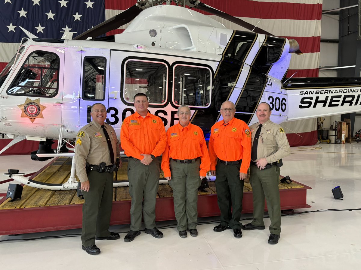 morongobasinstn's tweet image. Sheriff Shannon Dicus swore in the 2026 volunteer unit board members for Citizens on Patrol and Search Rescue today. These units provided thousands of hours of selfless service to the community. Congratulations! #MBSheriff #volunteer #serviceoverself