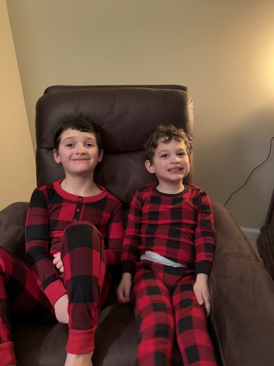 Peter Moore tweet media