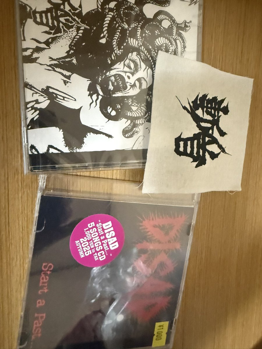 inothing416's tweet photo. 昨日REVENGEレコードでやっとDISADと斬首の音源買えました。
#DISAD
#斬首 https://t.co/qf8n719TjM