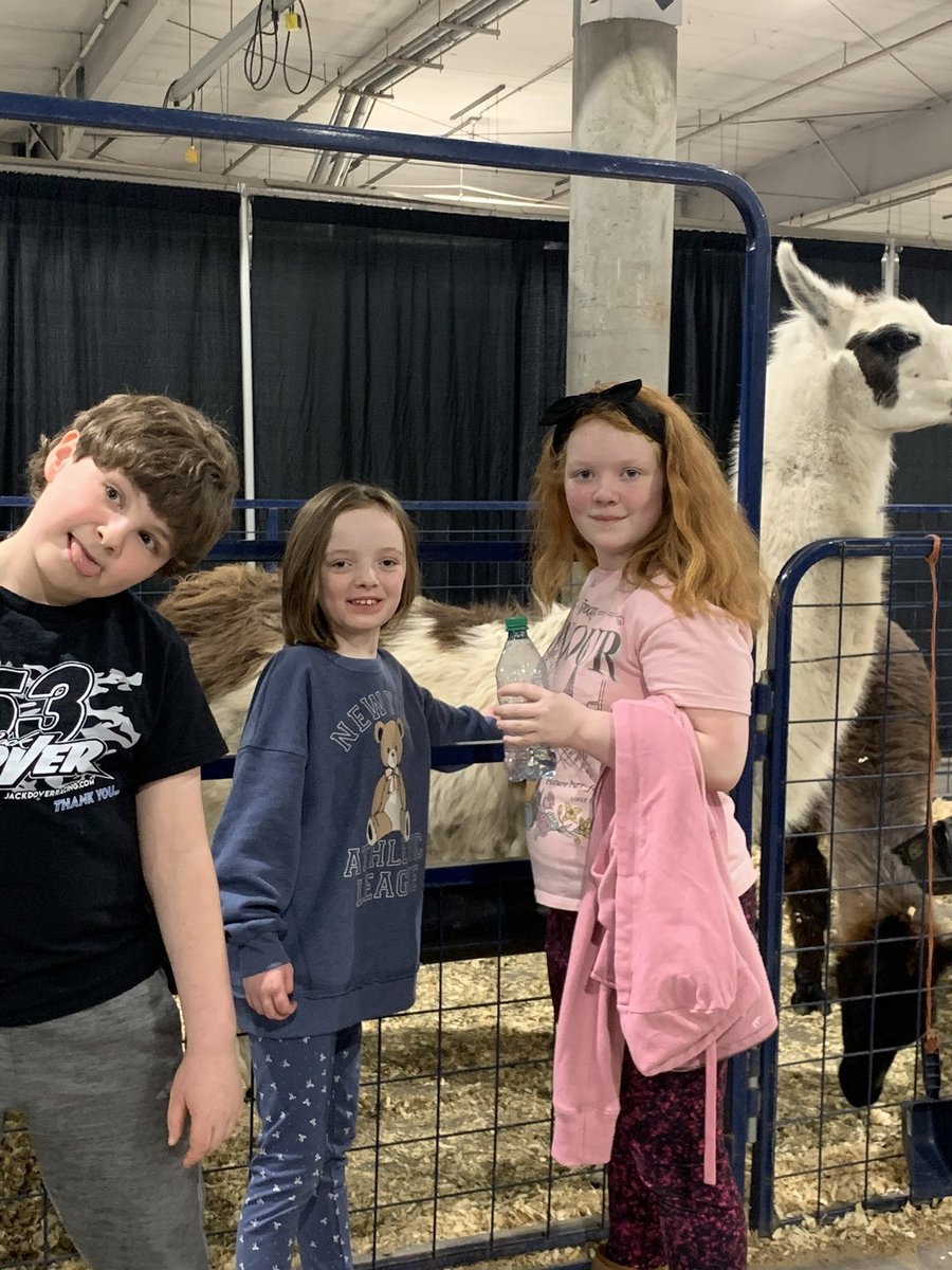 StarsHockey9's tweet photo. Petting zoo https://t.co/lTQ6E8XTe6