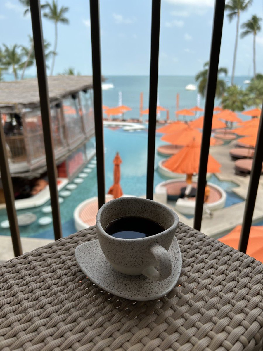 มอนิ่งงงง วันแรกของปีที่ตื่นสาย ^^