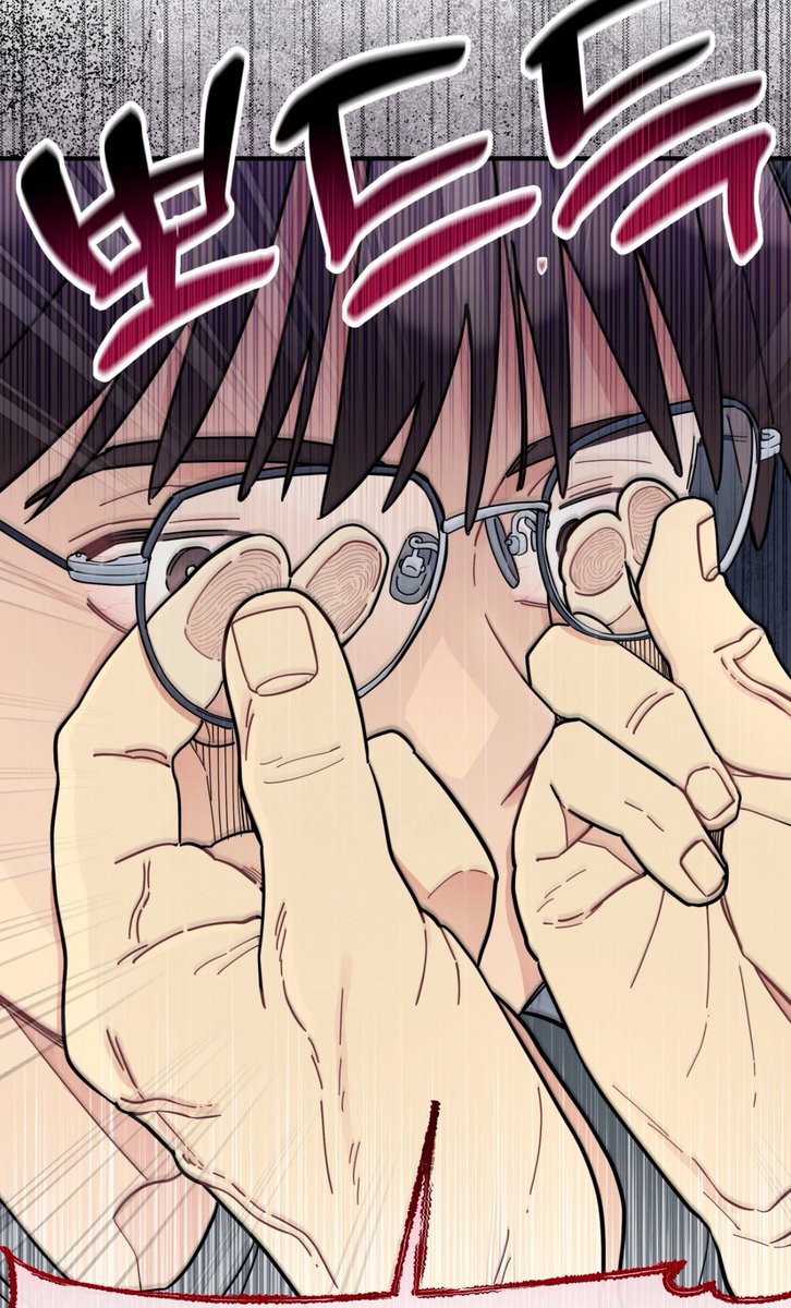 Seorangg_'s tweet image. 토가미님 안경에 지문 치덕치덕묻히고 튀고싶음