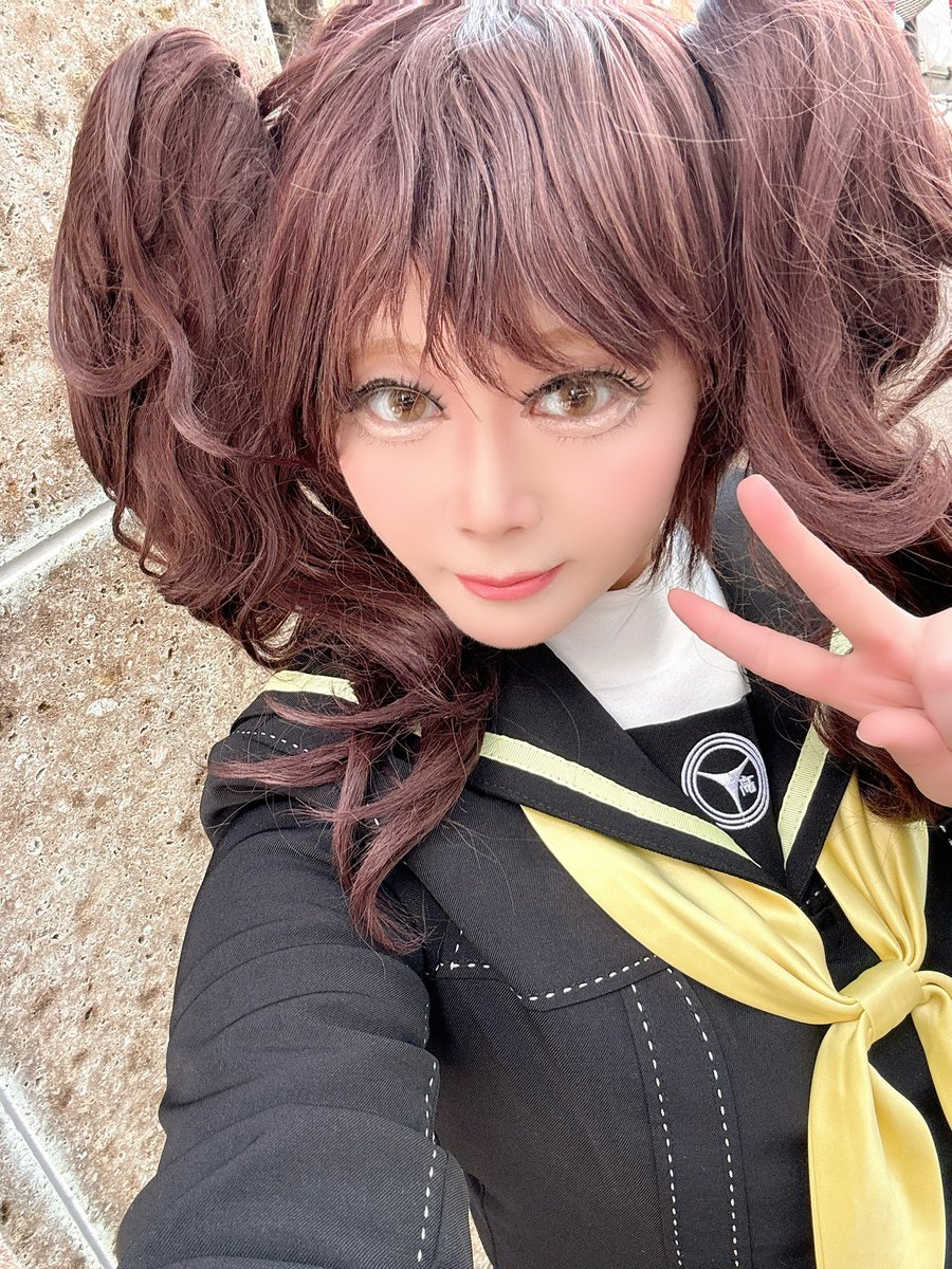 そくほ！りせちーでミヤオリ来てるよー✌✨（後ろは大谷石？多分）

#さちコス　#ミヤオリ