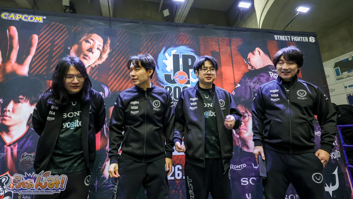 fanmi_FGC's tweet image. [速報記事]SFL:Pro-JP 2025は圧倒的な強さでREJECTが勝利!試合後のインタビューをお届けします!

焼け野原からここまできた。感慨深くそう話すウメハラ選手や昨年の負けを経て今年も日本に戻ることを決めたLeShar選手のインタビューを掲載しました!

fanmi.online/posts/event-SF…