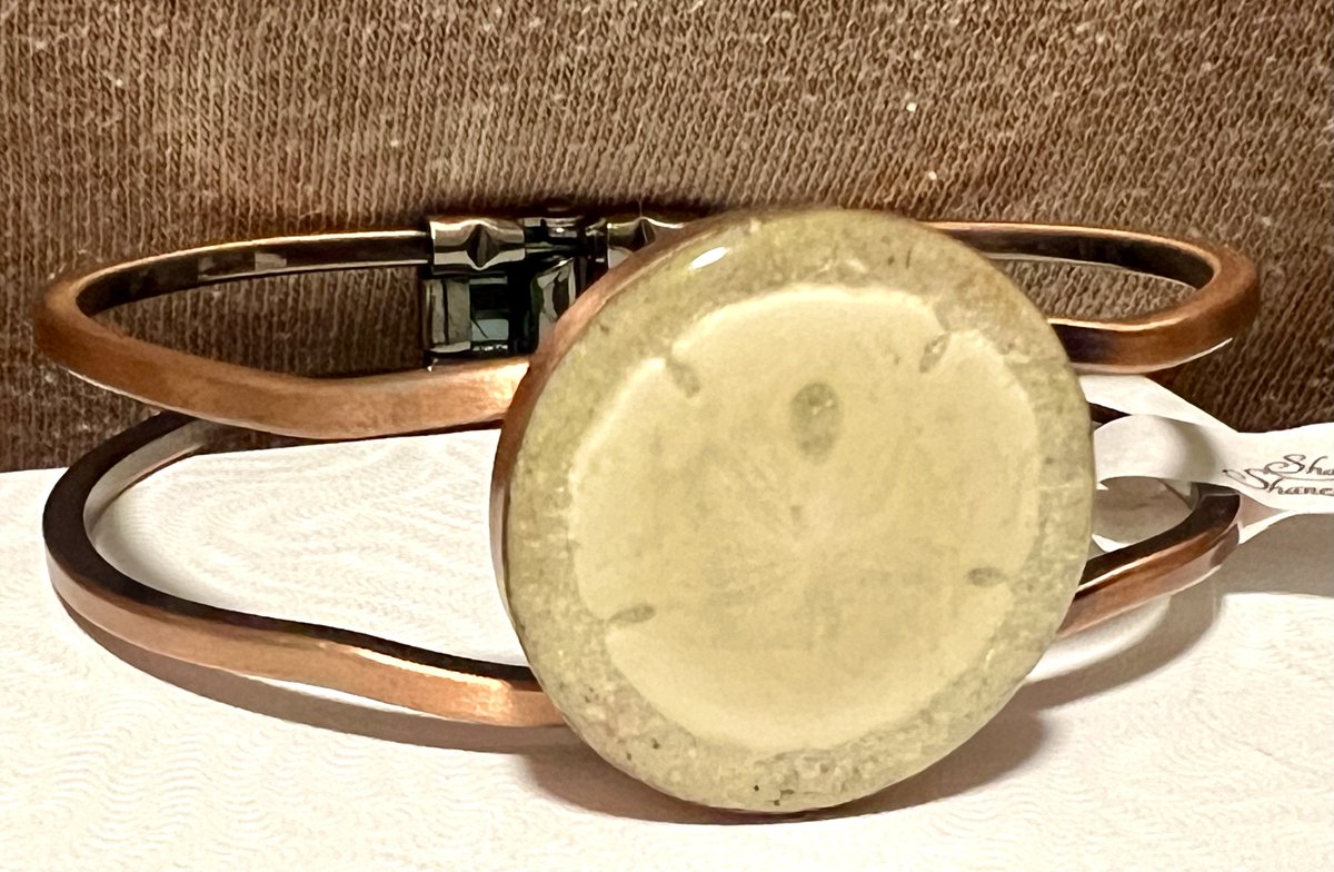 TeriE's tweet photo. ARTISAN #Handcrafted Copper Bracelet #SandDollar #Shells Ocean #BeachVibes NEW https://t.co/ODfEmLmhqH 

#BeachSand #beachjewelry #vacationvibes #braceletaddict #accessoryoftheday #copperbracelets #copperjewelry #handcraftedjewelry #artisanjewelry #valentinesdaygifts #oceanvibes https://t.co/BE55GqjJGs