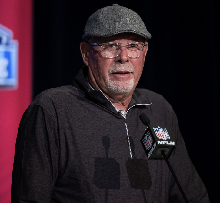 NFL_DovKleiman's tweet image. Prayers: The legendary Bruce Arians has revealed that he will undergo open-heart surgery on February 6th.

Praying for a safe and successful surgery 😔🙏