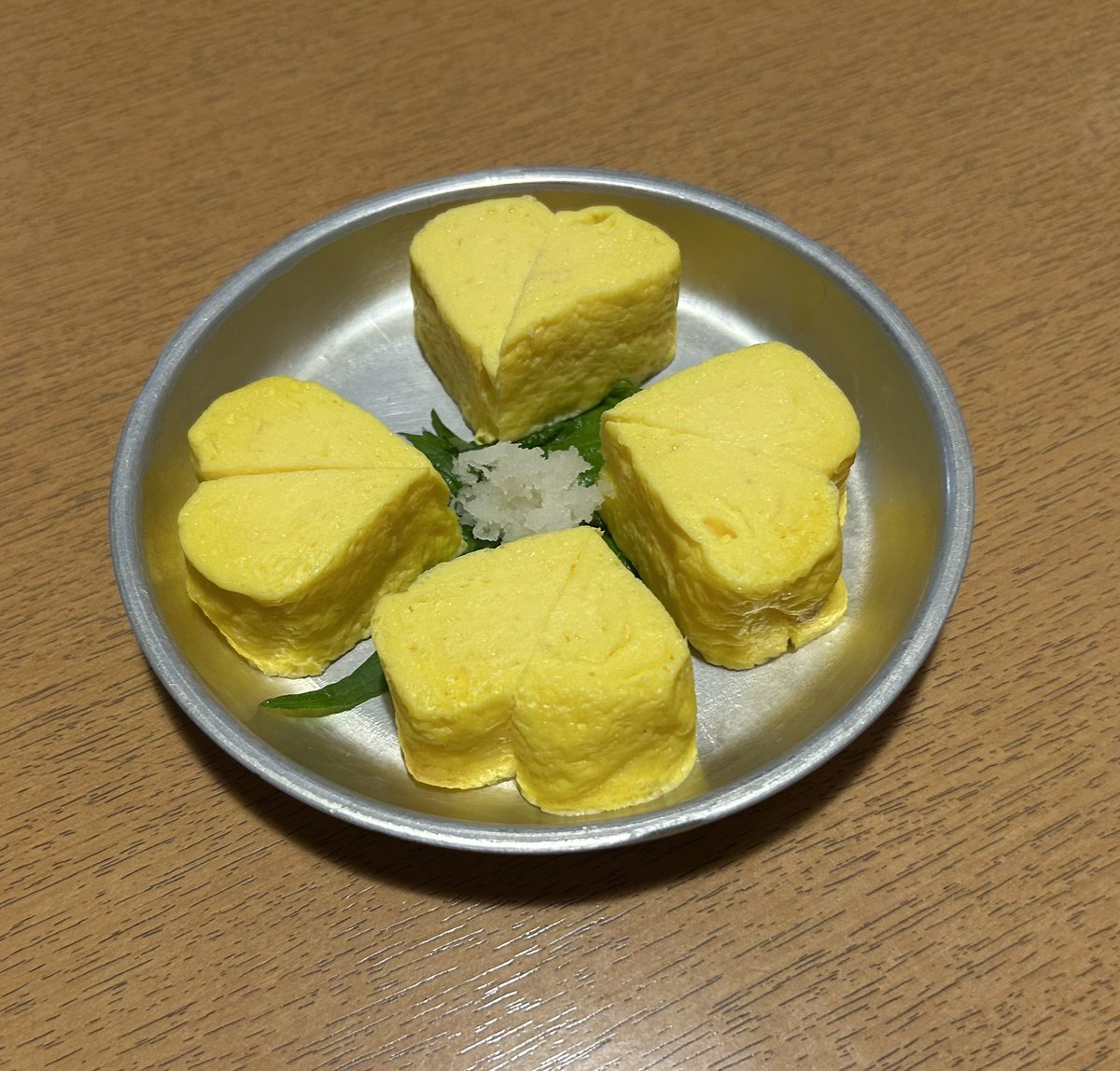 you_j2019's tweet photo. 昨日は久々に大阪市内に出て買い物🛍️
夜はバンドメンバーでの新年会でした😚
❤️のだし巻きに、サラダのドレッシングが注射器でかけるタイプw
実力テストで100点獲れたので、お菓子のご褒美もらいました。

食べ過ぎたので、今日はジムに行って消費して来ます。
なかなか消費しないのが悩みですw https://t.co/W1hiQloQzE