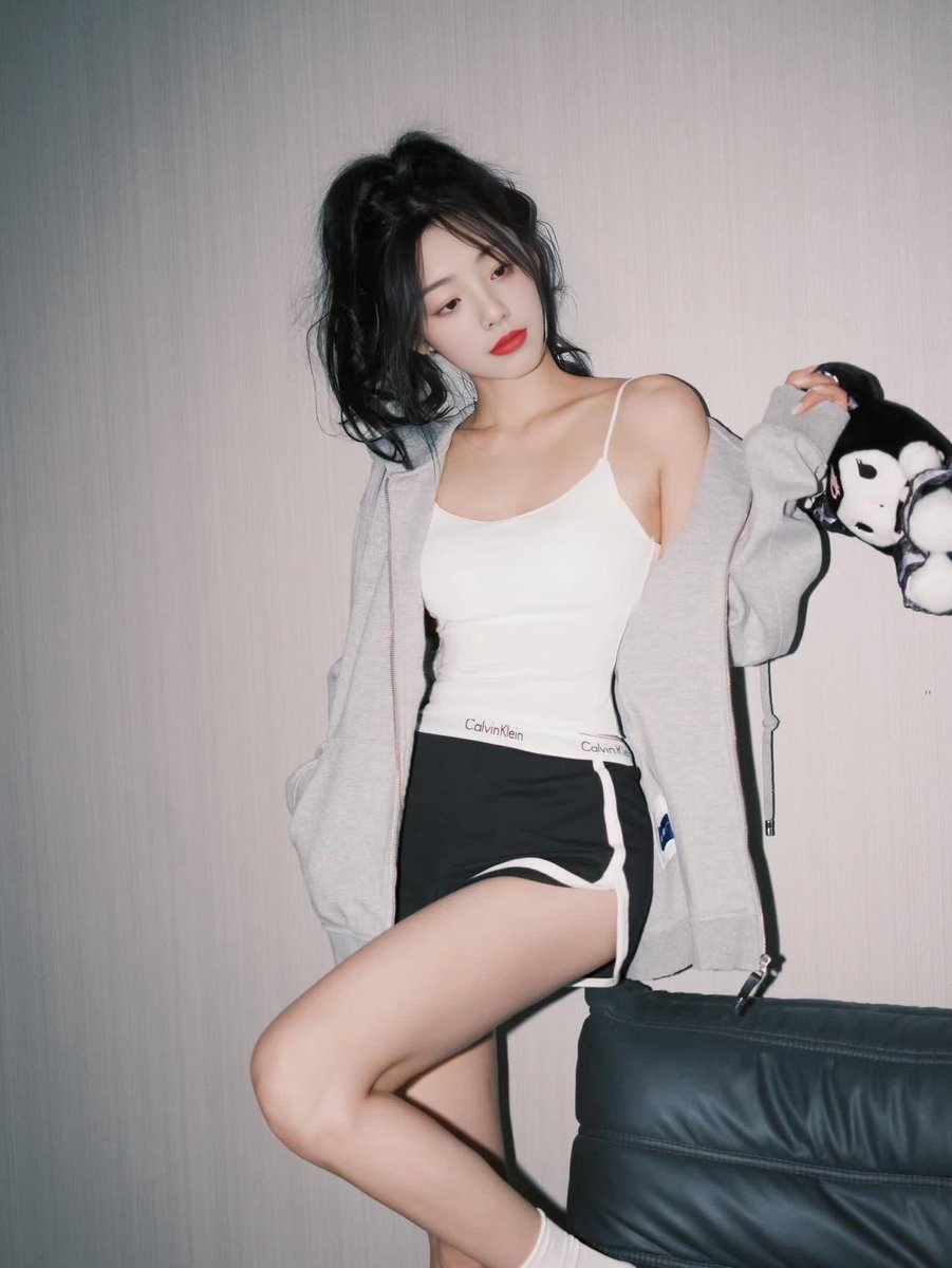 你老公性无能 tweet media