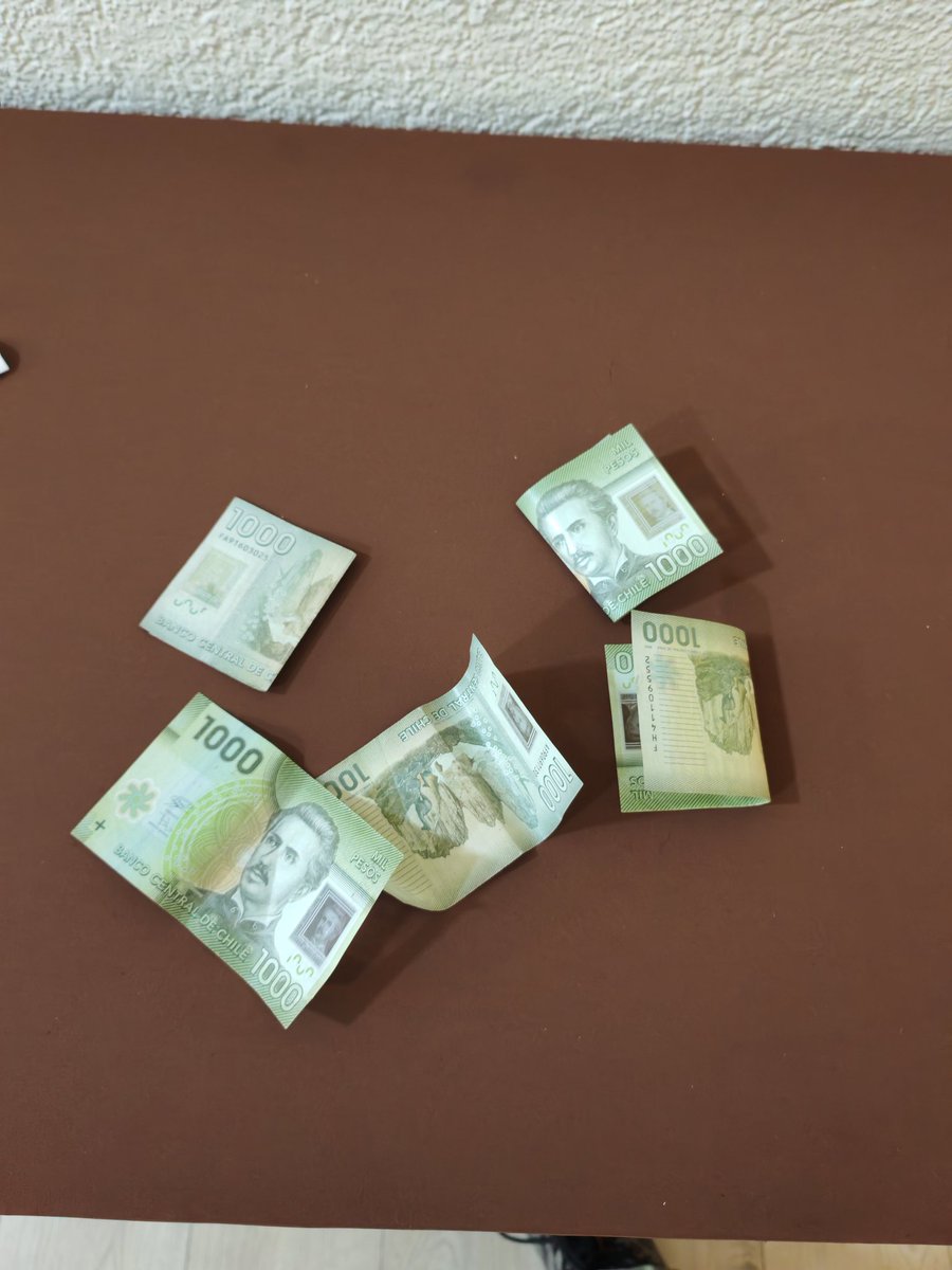 Antes de irme a dormir quiero agradecer a <a href="/SbDanii_/">ITD | Danii</a> por cubrir el pago de las marraquetas a la tía B.

Todo un papu