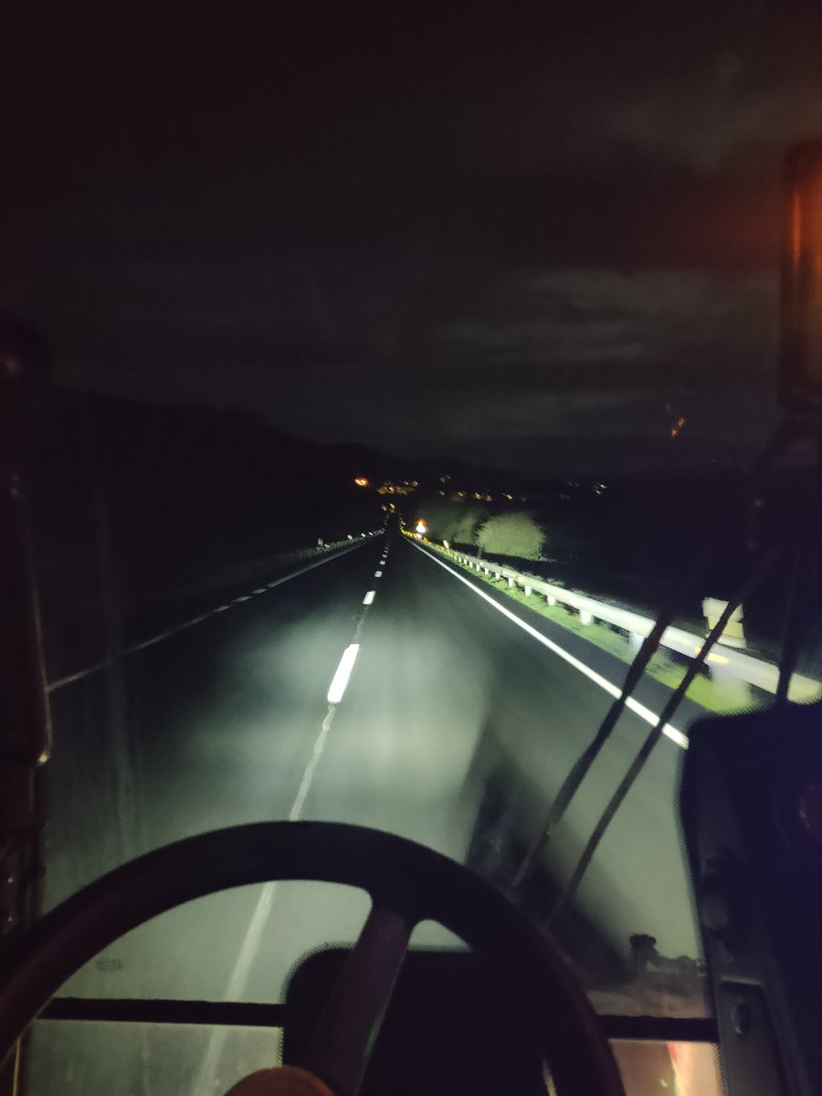 Los madrugones así se llevan mejor con un buen mashup de Armin... Un ASOT Yearmix... Pa mí el de 2021.. 🤤🤩
Buenos días.