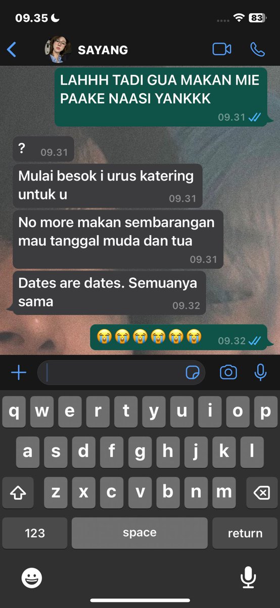 dinoceanic's tweet photo. mihaw m nya mbg https://t.co/5oAsSClwp8