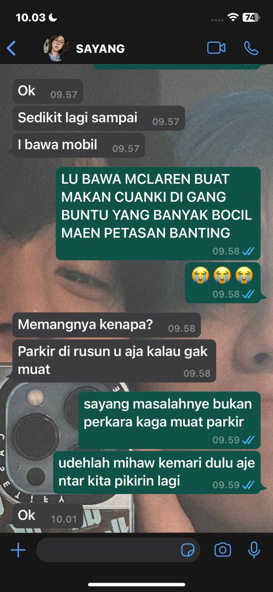 dinoceanic's tweet photo. absen selain mingtaduitkak yang menganggap transmart tempat fancy (gw no urut 2) https://t.co/fM6QTIxxRd