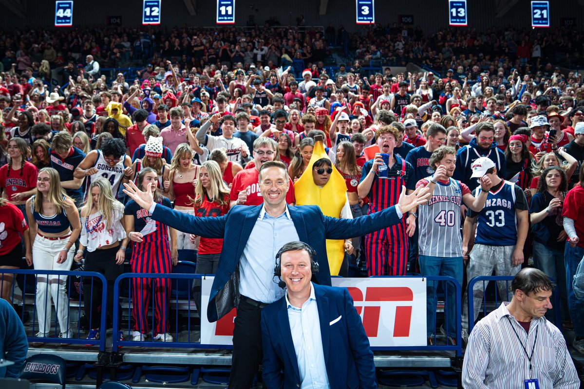 ZagMBB's tweet image. @SeanFarnham and Dave Flemming in the Kennel 🙌