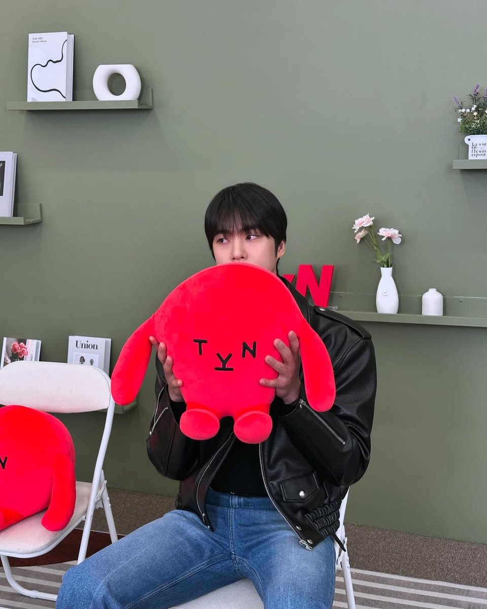 siganmana_'s tweet photo. 조한결 인스타 또 부리 내밀고 등장 https://t.co/WAZiuRtqXJ