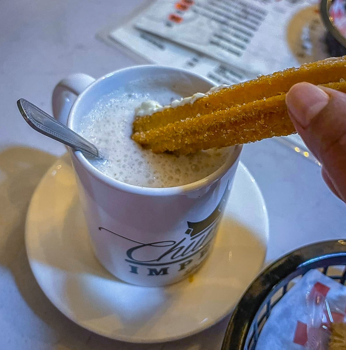 love_veracruz_'s tweet image. Deliciosos los #churros y el #atolito en "Churreria Imperial" en Av. Xicoténcatl 300 Junto al hotel Banus casi esq Esteban Morales, a dos cuadras del malecón. #Veracruz #Centro También hay antojitos y mucho mas.