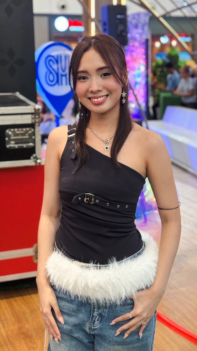 drevour's tweet image. Vivid Chin ✨ 

VIVID 1ST MALL SHOW
#VIVIDatSMGC
#FeeltheVIVID
#PPopTakeover