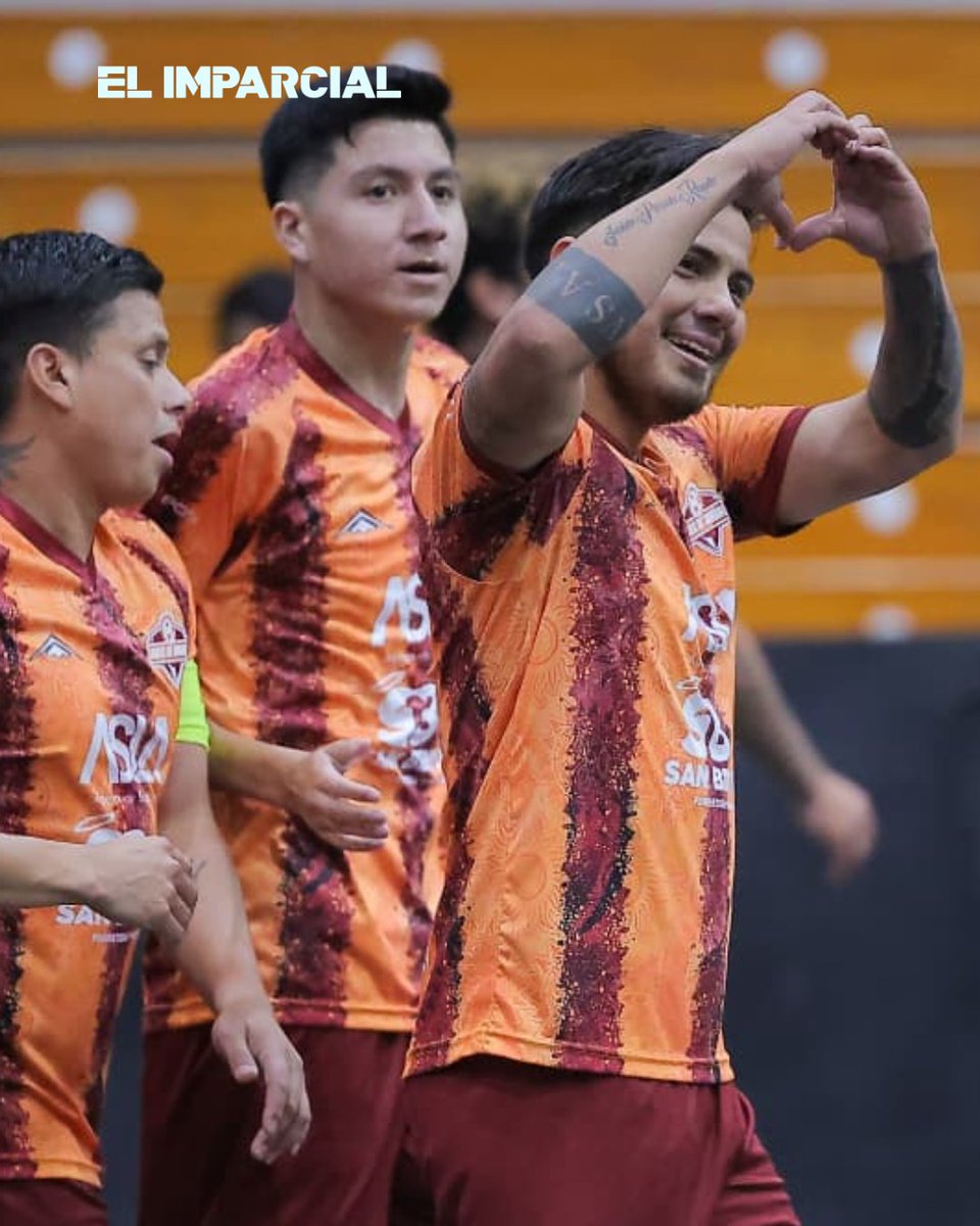 elimparcialcom's tweet photo. Se enfrentan los Soles de Sonora a los Black Hawks dentro de la MASL en el gimnasio de la UNISON. ⚽
📸: Eleazar Escobar
#SolesDeSonora #BlackHawks #MASL #FútbolIndoor #DeporteSonora #UNISON https://t.co/jB3DeU7KZI