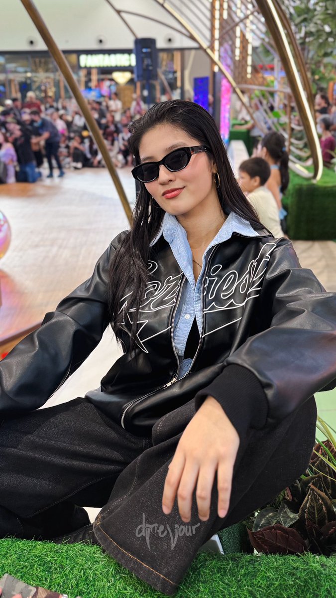 drevour's tweet image. Poganda Via

VIVID 1ST MALL SHOW
#VIVIDatSMGC
#FeeltheVIVID
#PPopTakeover