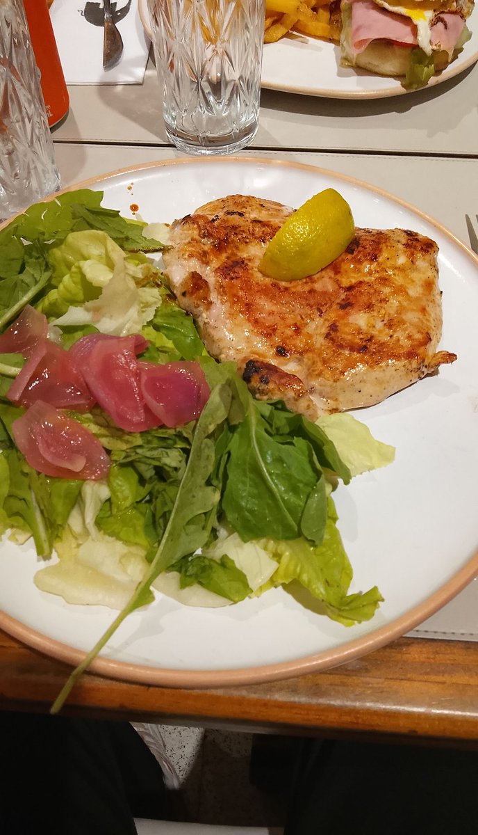 Midffee🌴 tweet media