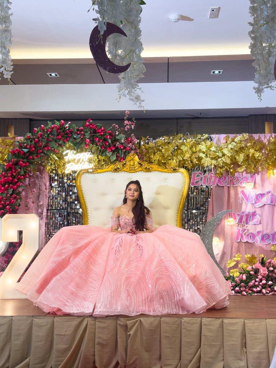 dunetzky's tweet photo. She's ethereal. Love this girl muchiee.

KOLETTE ASAP COMEBACK https://t.co/vLUZn9QCqa