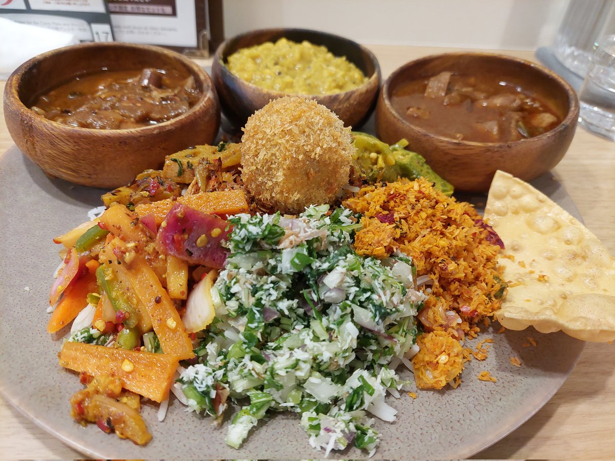chaichamsp's tweet photo. スパイスよ、明けましておめでとう。

シナモンガーデン RICE&amp;CURRY 四ツ谷店 https://t.co/dsA4Csrzrp
