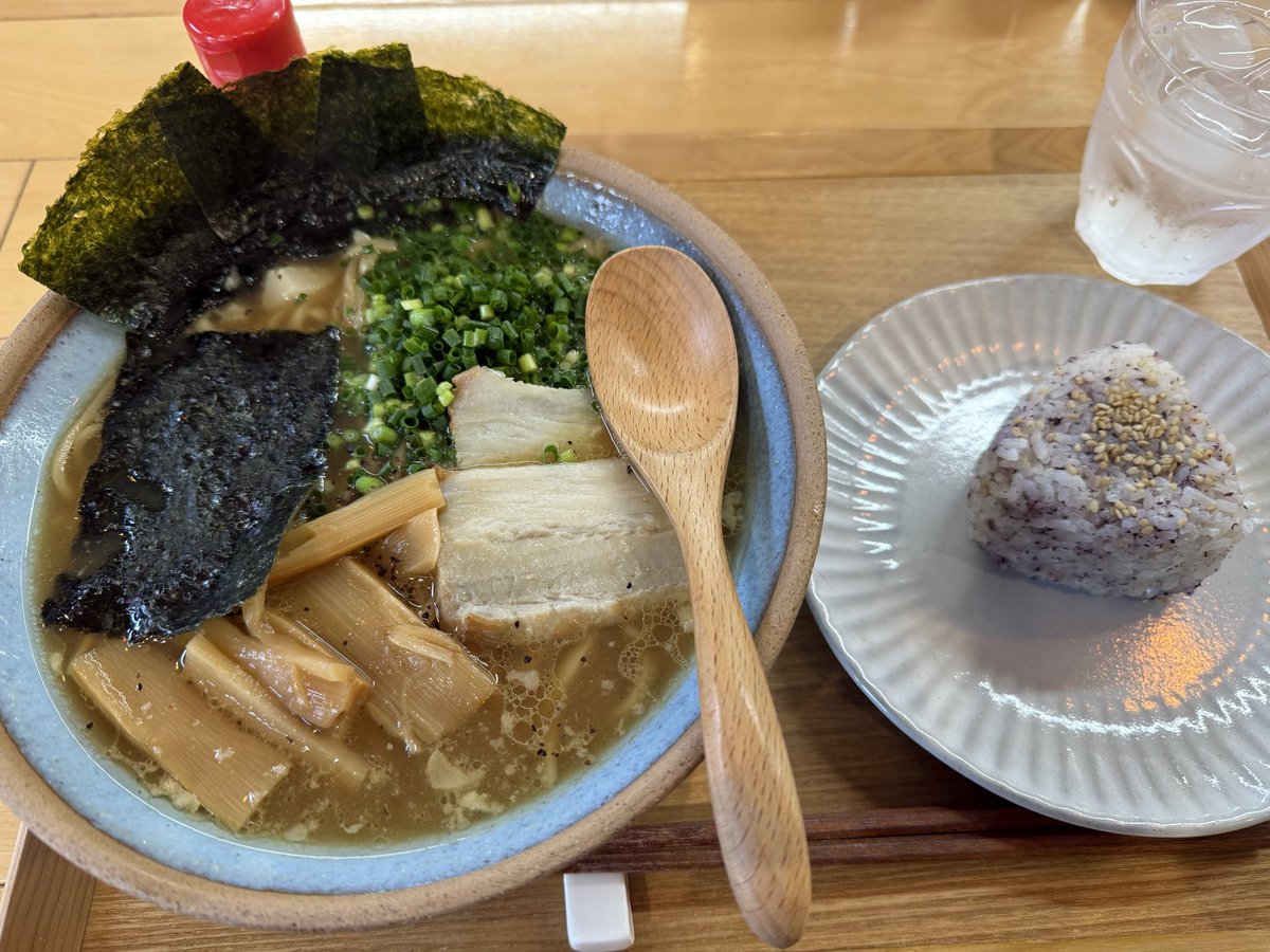 ga_kunn's tweet photo. つけ麺を食べに来たが、
本日、虎そば(中華そば)ありますと書かれていたので、虎そばに！
ご馳走様でした😋
#北九州 #小倉 https://t.co/JVIgYiGLJw