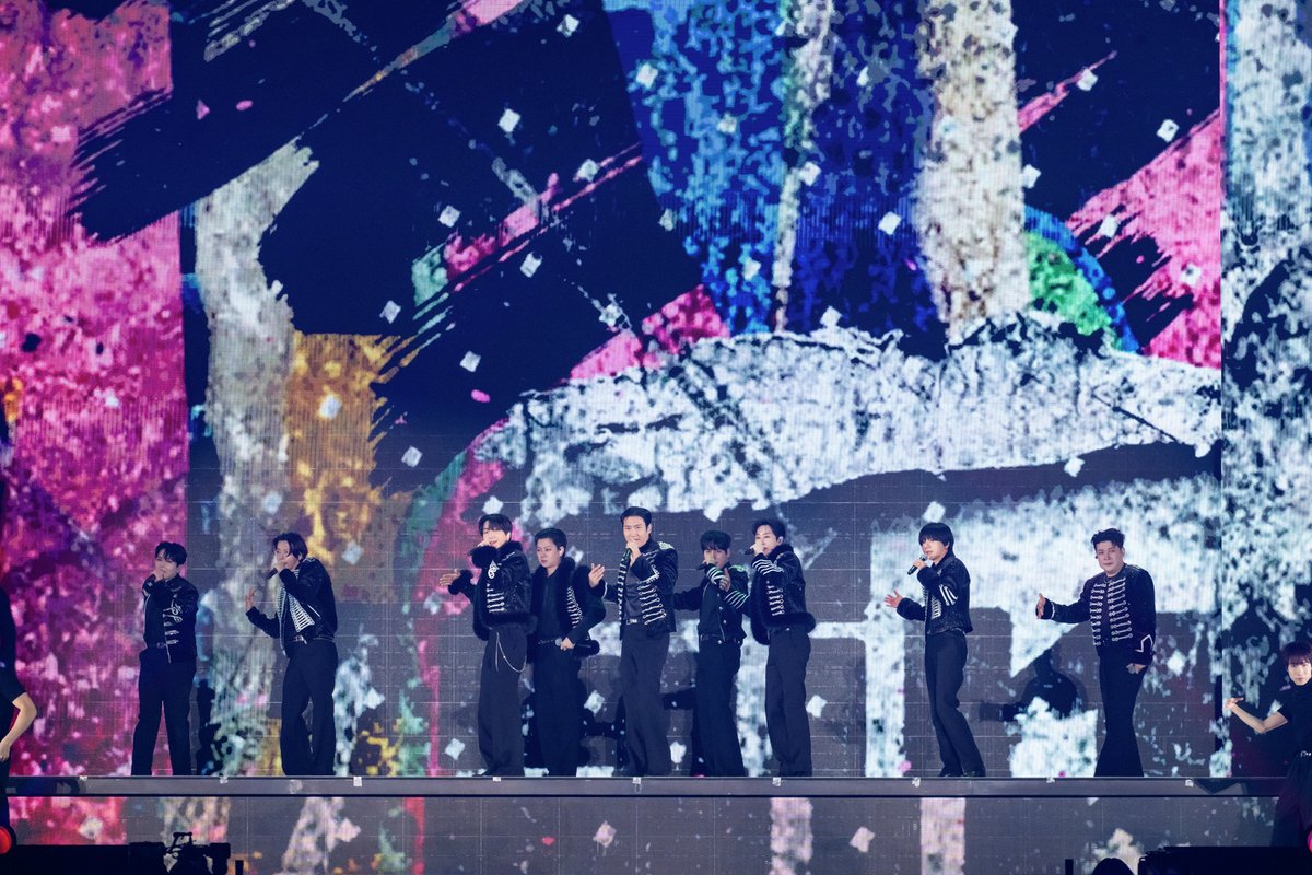 modelpress's tweet photo. 【「SMTOWN LIVE」福岡公演🩷】

SUPER JUNIORイトゥク、SMTOWNでSUPER SHOW告知
「SMTOWNよりも面白くて、シンドンの泣いてる姿にも出会えます」

◽️Mr. Simple + BONAMANA
◽️Sorry, Sorry
◽️Express Mode

🔻ライブ写真／セットリスト
https://t.co/PUmWuvj67C

#SMTOWN_LIVE https://t.co/8T9SFXZR1o