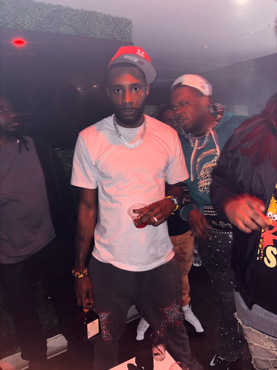 Fuckin up the club We got tables here 7️⃣🍾… . #GB