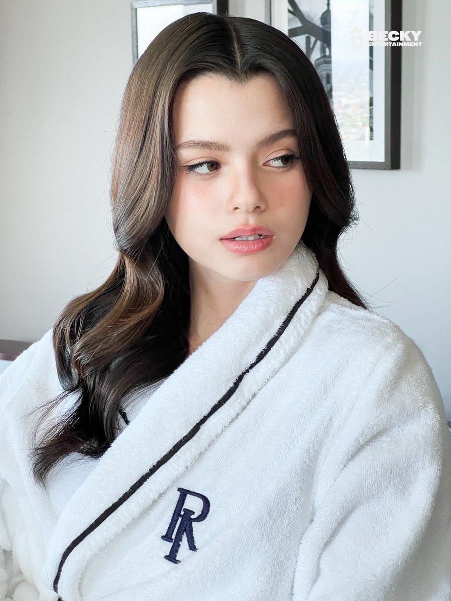 beckyentofc's tweet image. Becky Armstrong shines radiantly ahead of the Australian Open 2026, attending as a distinguished guest of @RalphLauren.

REBECCA AT AUSTRALIAN OPEN 
#BeckyxPoloRLStyle 
#BeckyxAO26 
#BeckyEntertainment