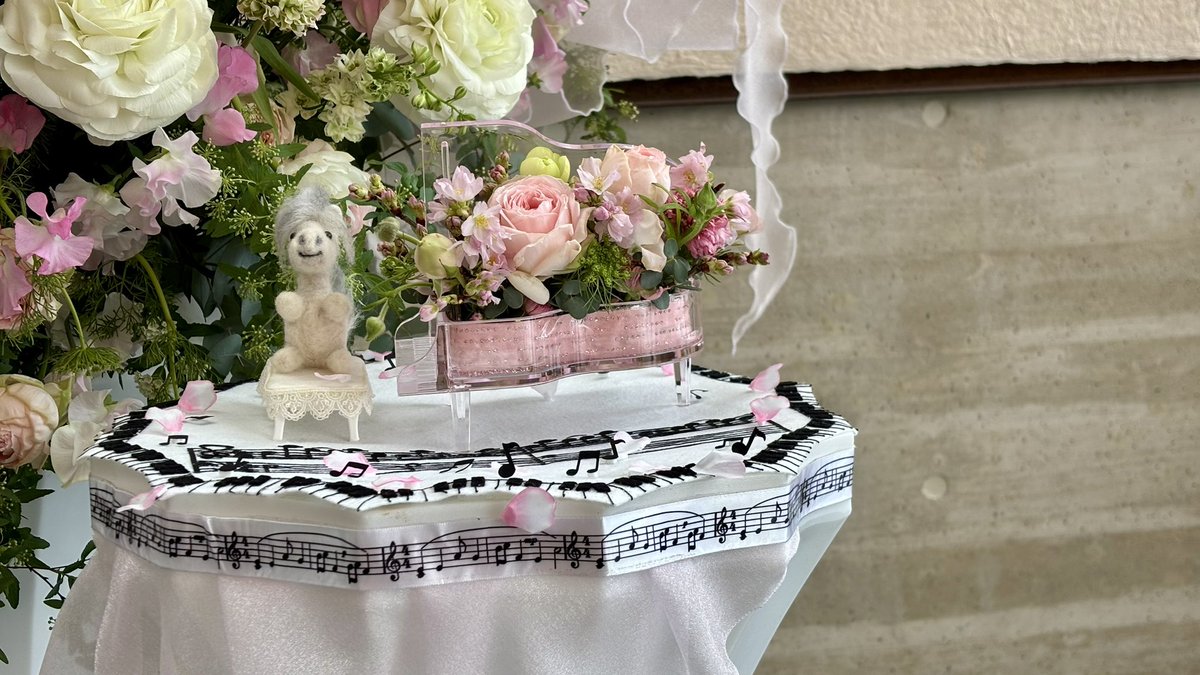 今日は清塚さんの
コンサート🎹に来ています😊
羽生くんのフラスタ
いつもながら素敵です✨
春ちゃんのイメージかな☺️
#羽生結弦 
#清塚信也