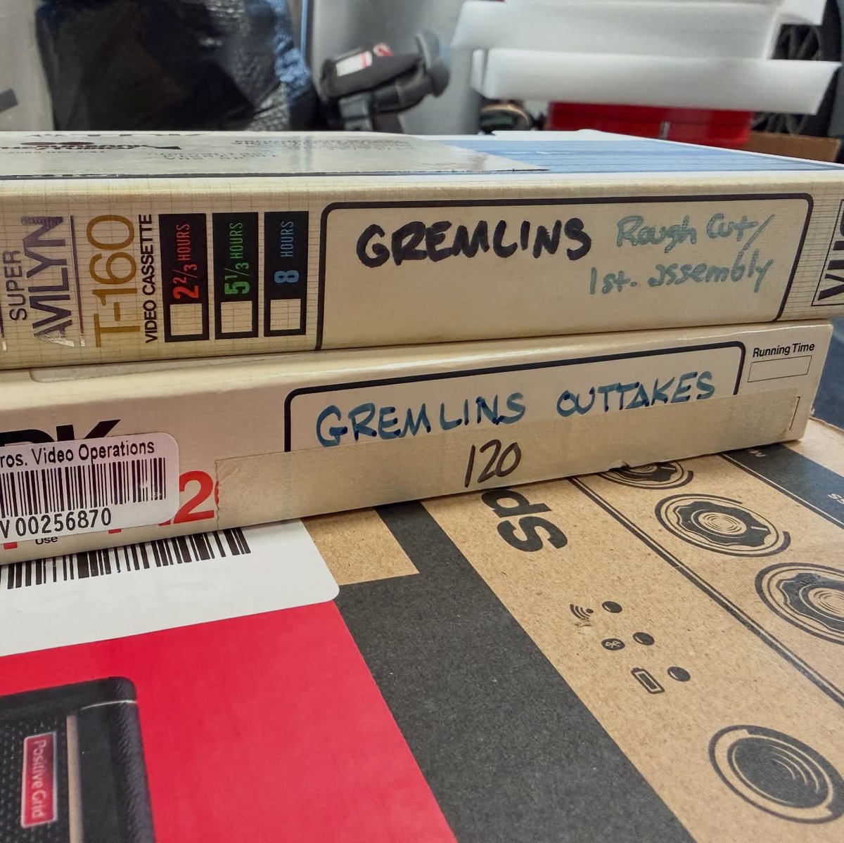 TerrorActo_'s tweet photo. Joe Dante ha enviado a un fan el primer montaje de GREMLINS de 160 minutos de duración (se recortaron 54 para su estreno en cines). 
La mejor empresa de digitalización de Seattle se encargará de su restauración. https://t.co/F5WMpvkvhG