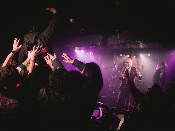 MalissaOfficial's tweet photo. 昨日は上野音横丁にお越しいただいた皆様、出演者の皆様、音横丁のスタッフの皆様、そして星店長ありがとうございました‼️

貴重なこの機会にMalissaを選んでくれてありがとうございました！めちゃくちゃ楽しかったです🔥

📸@sasz_photo https://t.co/DSyZHVikyU