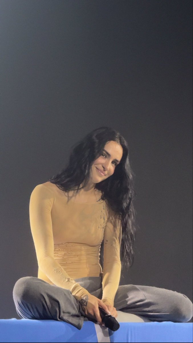 natyxsolete's tweet photo. por fin pude conocerte después de tantos años viéndote por pantallas 🥹 te amo nati lo de anoche fue increíble, sigo procesando 🥹 @natalialacunza 💕 https://t.co/C4sBzvBK7u